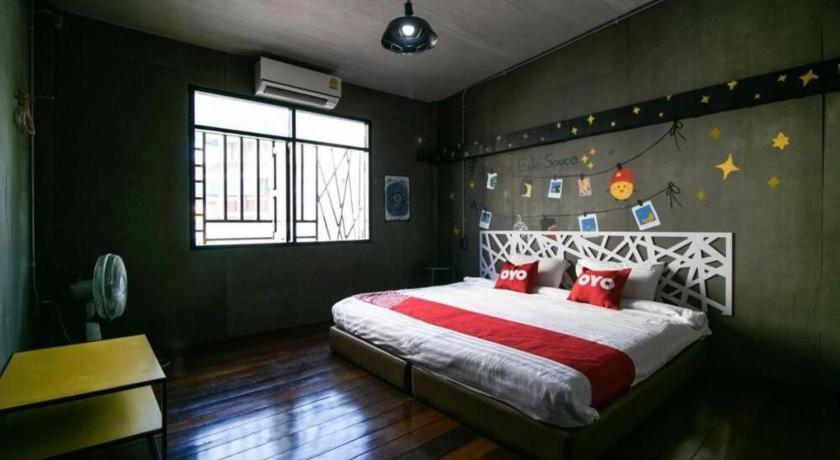 Oyo 505 Ente Space Hostel Bangkok Kültér fotó