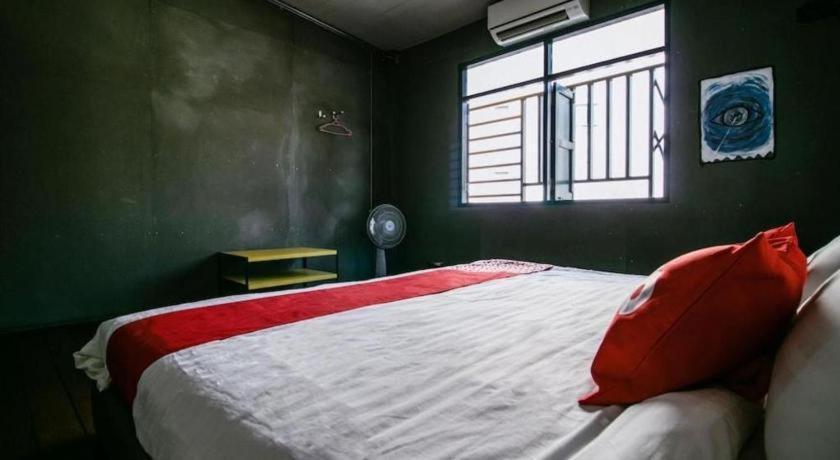 Oyo 505 Ente Space Hostel Bangkok Kültér fotó