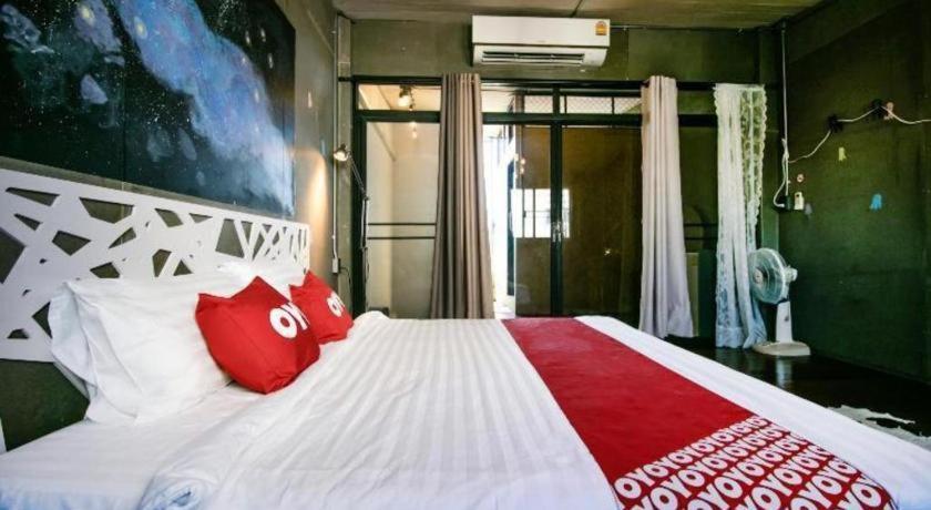 Oyo 505 Ente Space Hostel Bangkok Kültér fotó