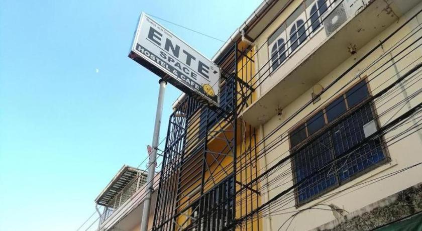 Oyo 505 Ente Space Hostel Bangkok Kültér fotó