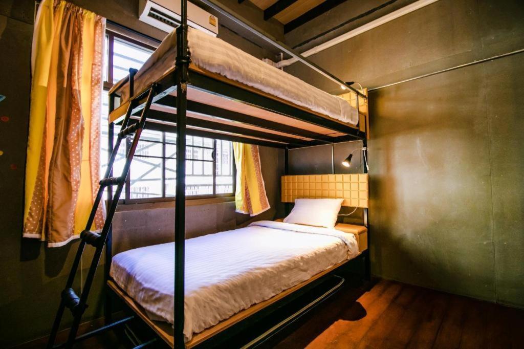 Oyo 505 Ente Space Hostel Bangkok Kültér fotó